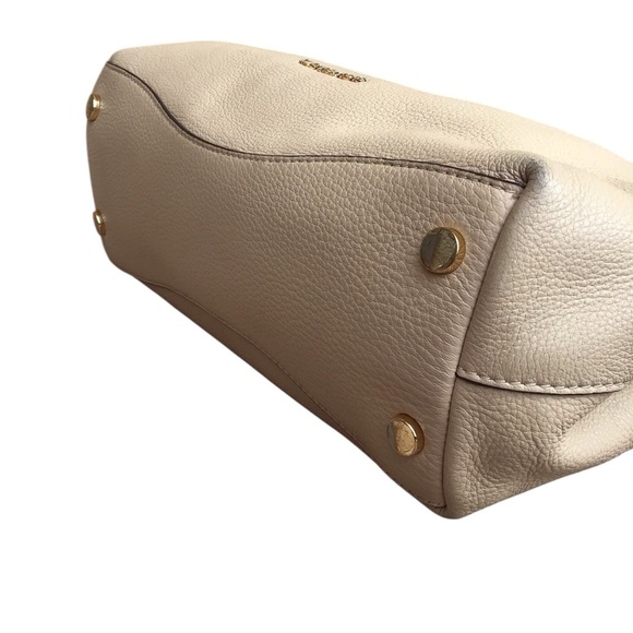 Michael Kors Raven Large Leather Shoulder Bag - Picture 8 of 12